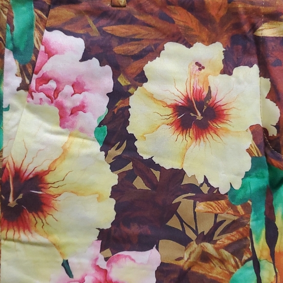 🆕 J. CREW - NWT FLORAL SHORTS - Picture 2 of 10